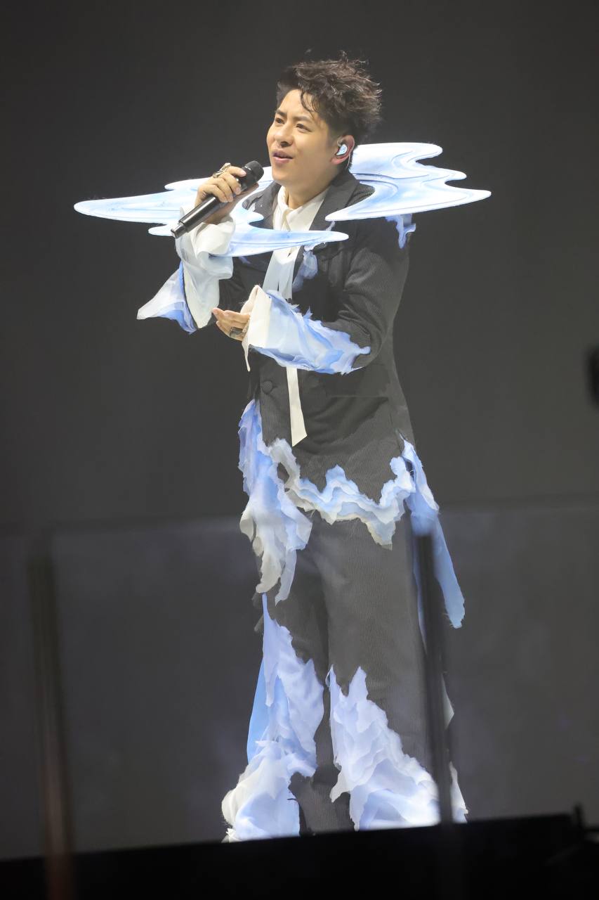 許廷鏗（Alfred）與fans一起迎接2023。